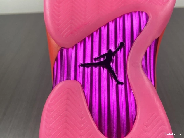 DH4121-600 (W) Retro Pink 14 Jordan Shocking Low 0822